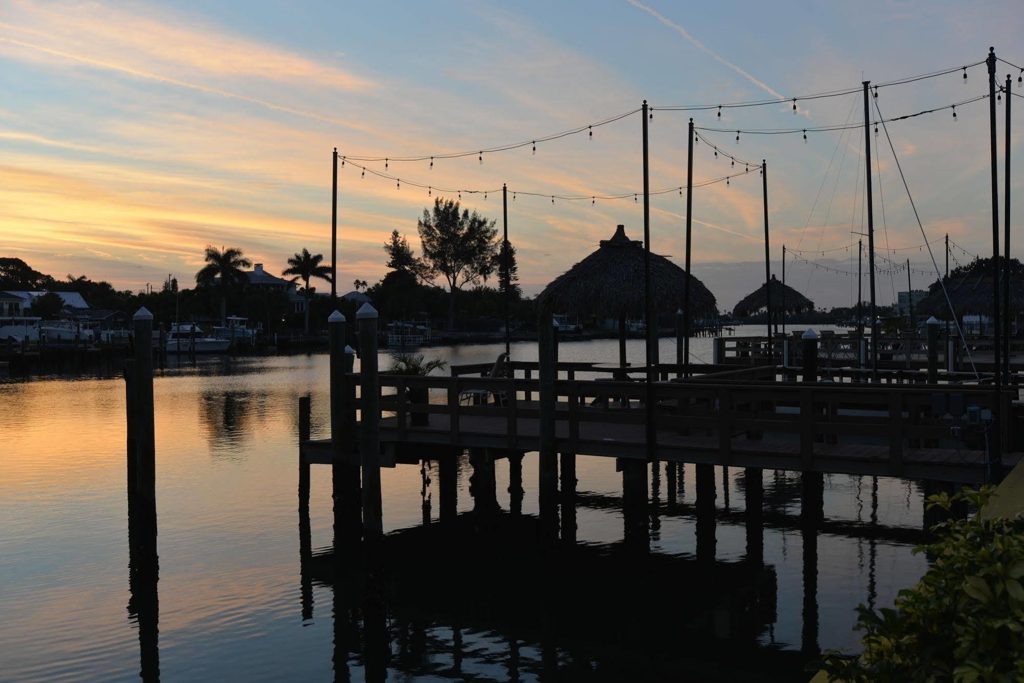 Bay Palms Waterfront Resort - Hotel And Marina St. Pete Beach Zewnętrze zdjęcie