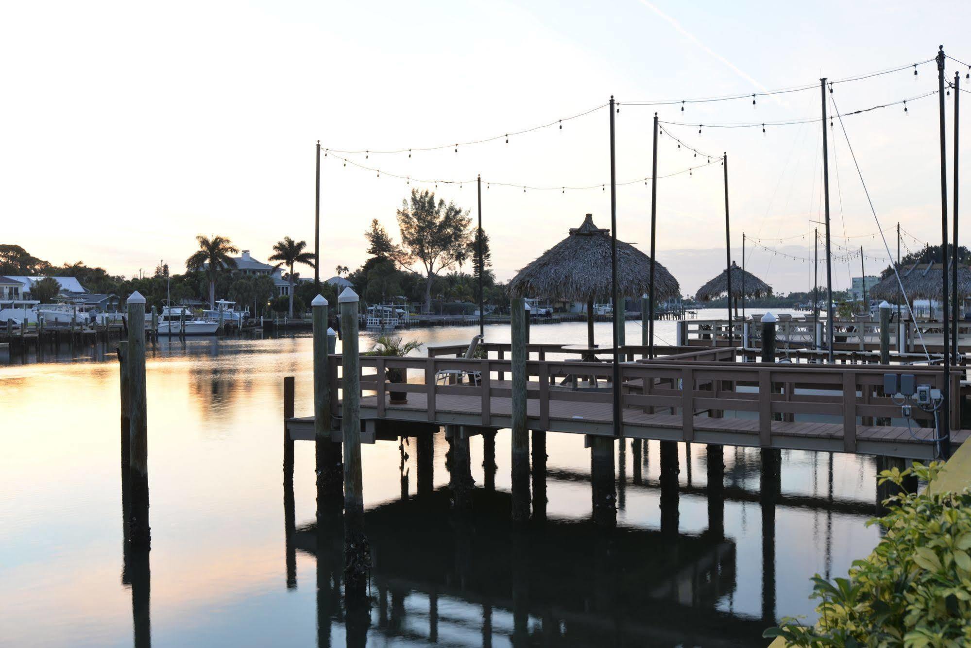 Bay Palms Waterfront Resort - Hotel And Marina St. Pete Beach Zewnętrze zdjęcie